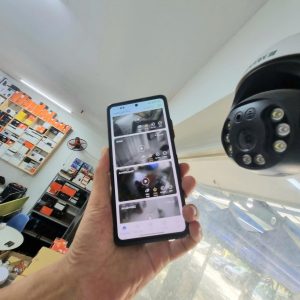 🔵 دوربین وای‌فای (Wireless Camera) – نصب سریع و ساده